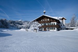 Appartementhaus Sonntal Fieberbrunn im Winter