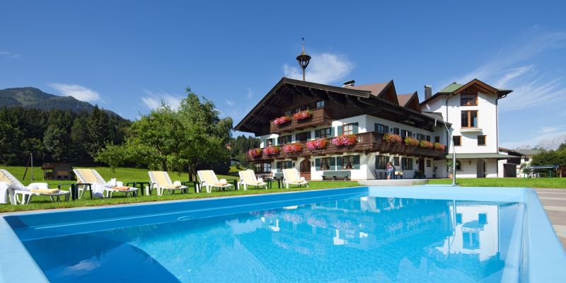 Appartementhaus Sonntal in Fieberbrunn mit Pool