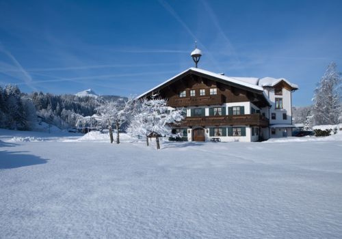 Appartementhaus Sonntal Fieberbrunn im Winter